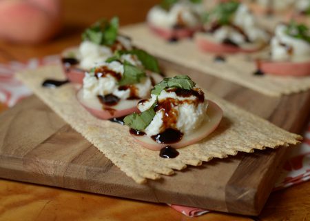 Apricot Ricotta Honey Basil Bites with La Panzanella Croccantini crackers