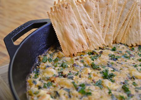 Baked Seafood Dip with La Panzanella Croccantini crackers