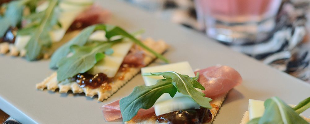 Prosciutto Fig Snacks with La Panzanella Croccantini crackers